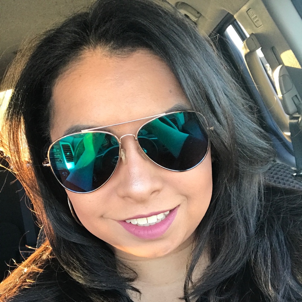 Meet your Posher, Selina